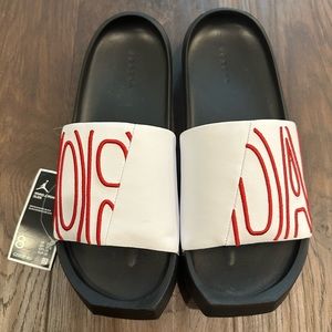 Jordan Nola Women’s Slide